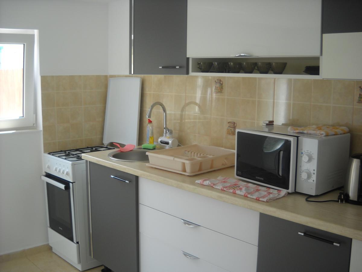 Hotel Casa Miki à Haţeg Extérieur photo